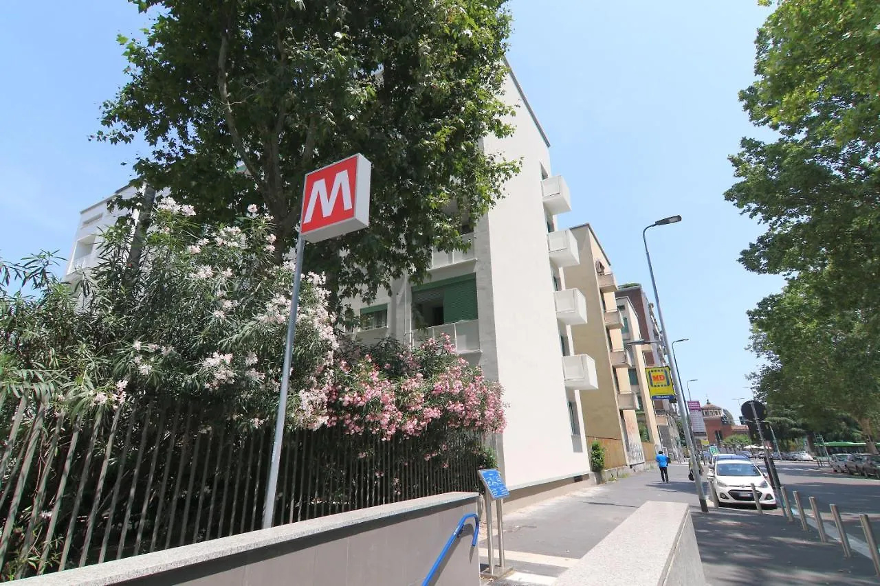 Apartament Casa Argonne Mediolan 0*,  Włochy