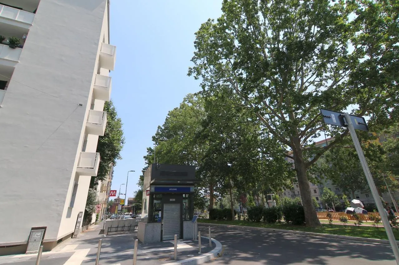 Apartament Casa Argonne Mediolan